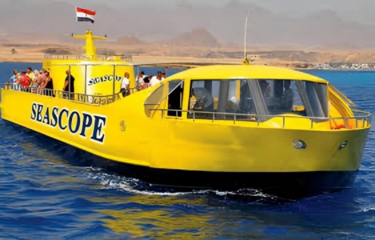 Halb-U-Boot zum Riff